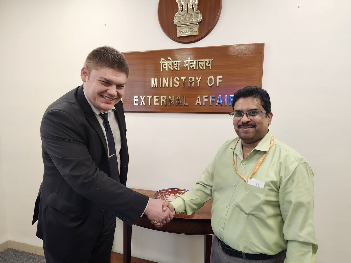 🇷🇺🤝🇮🇳 On May 21, A.Zaykov, Head of #Political Section, #Russia’n Embassy in #India, was received by V.S.D.L.Surendra, Director, #UnitedNations Economic & Social Division, Ministry of External Affairs, Government of India. #RussiaIndia
