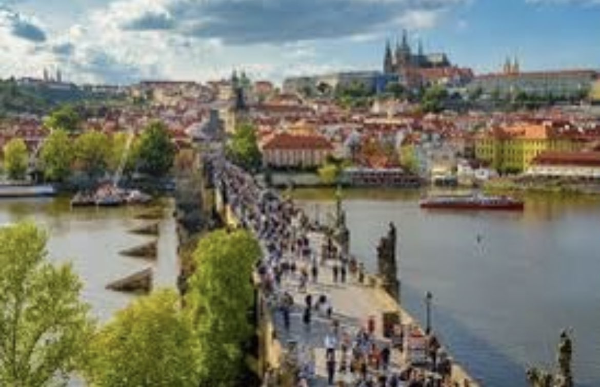 Enjoy a 4* city break to the wonderful Prague WITH FLIGHTS from just £69pp 🇨🇿 

One of my all time favourite cities in both Summer and winter 👌 

You can book it here ➡️ awin1.com/cread.php?awin…