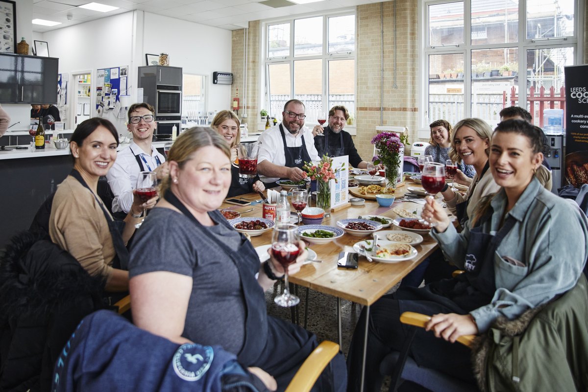Looking for a perfect team building activity? We know how to bring people together...GREAT FOOD! 🍕🍩

Choose from our 3 activity packages, learn new skills and enjoy a big meal together! 

Are you Interested in booking a session for your team? Get in touch to discuss further 💌