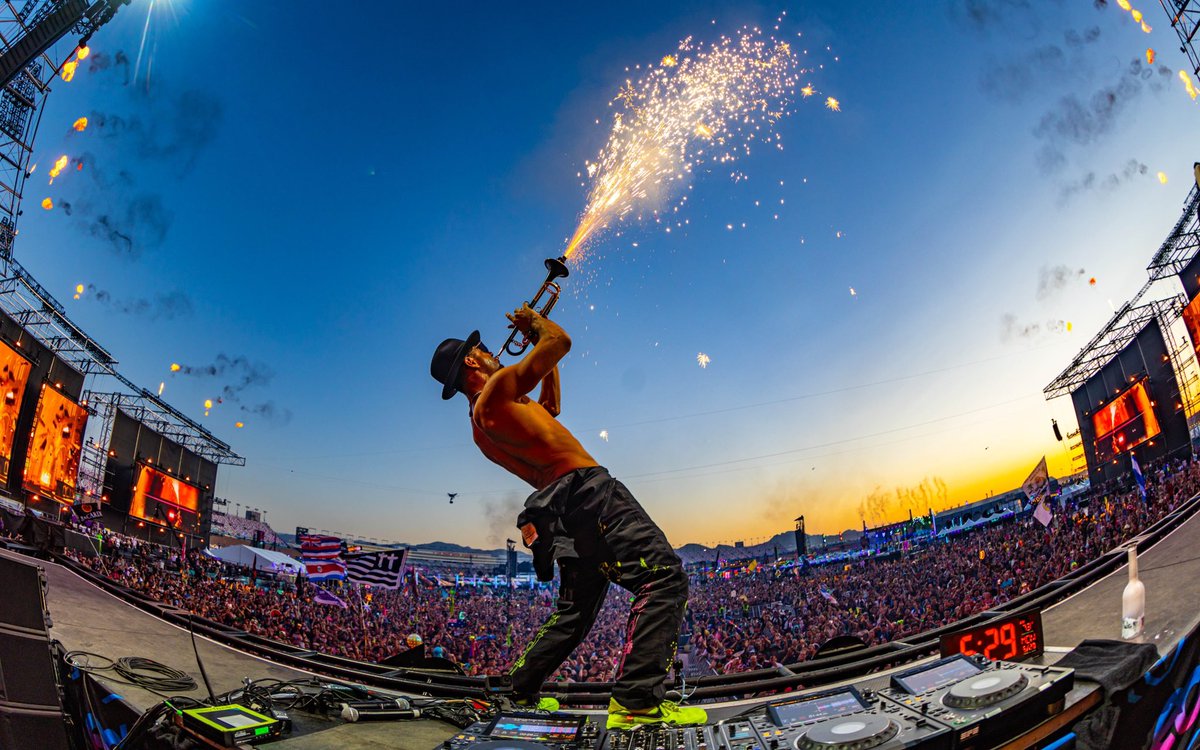 FESTIVAL SEASON HAS OFFICIALLY STARTED!! 🔥 See you soon fam 🤘😝 LFG!!