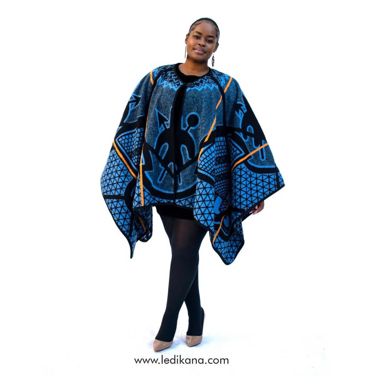 ledikana's tweet photo. An elegant choice for you this Winter! Shop our beautifully crafted Ponchos, shawls and blankets today. 

Shop Online Now 🛒
https://t.co/oQZPLHQVQg

Or visit our stores:
📍 Melrose Arch
📍 OR Tambo Int. Airport https://t.co/Axa53pFlaO