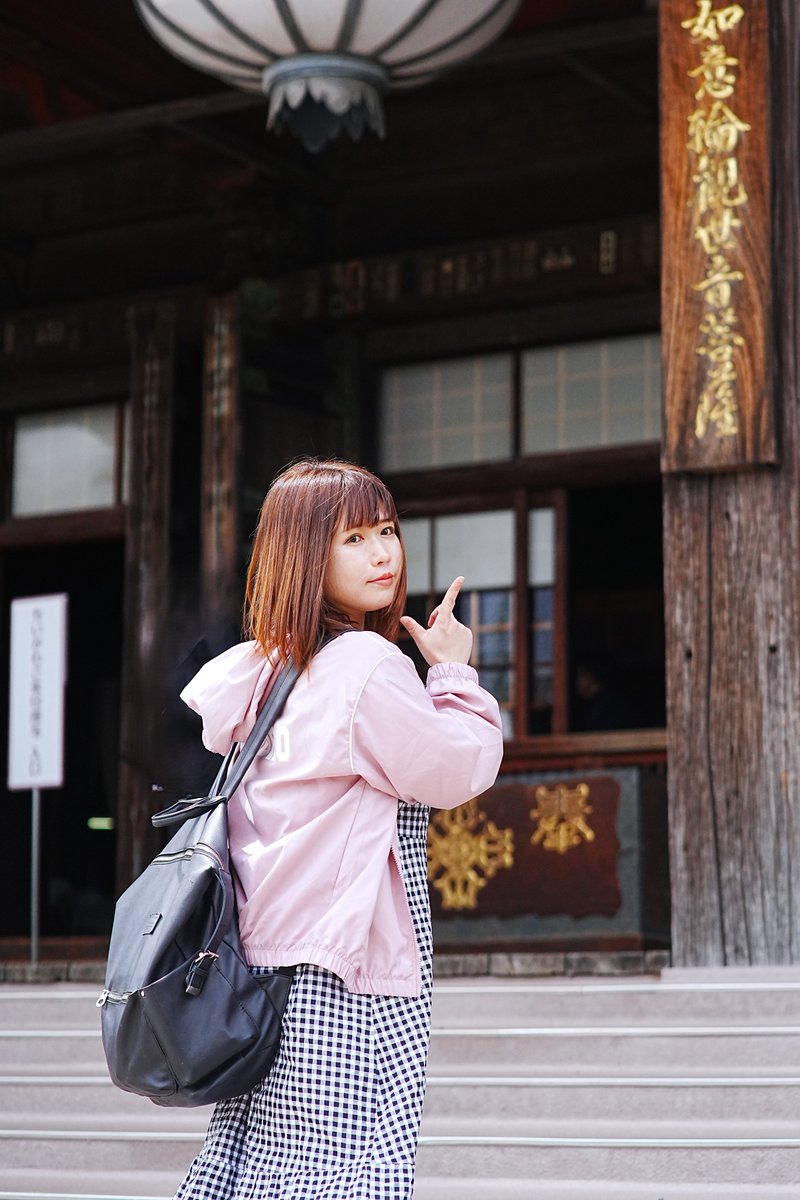 hiralyn's tweet photo. 本堂にて
#photo #tokyo #sony #α7IV 
#minolta #AF85 #ポートレート   
お友達のまるちゃん @man_maruchan711(通称ポプちゃん)をパシャ📷 https://t.co/c0spMPjn6u