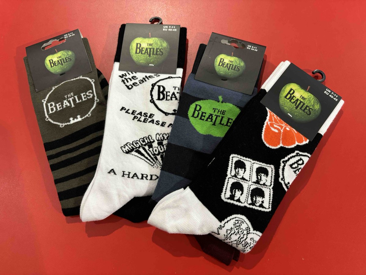 How can you spot a true Beatles fan? By their socks of course! 🧦 Get yours here: ow.ly/Ohyc50RSyvc