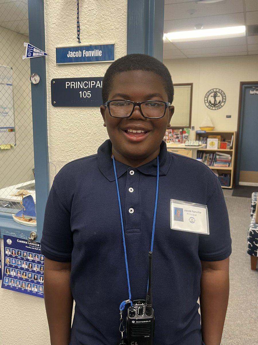 CLMariners's tweet photo. We were lucky to have two new principals for a day! Yesterday, Jacob Fonville and Arianna Hamilton got to try out Mrs. Carrillo-Kelly’s job. This was their prize for raising the most money for our American Heart Association fundraiser.

Congratulations to Jacob and Arianna! https://t.co/YU9yY0cqiZ