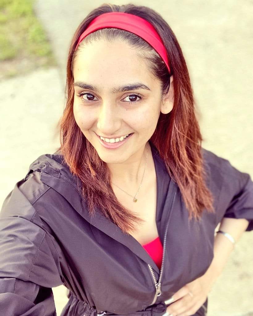kayaldevaraj's tweet photo. May 24th
Actress #RaginiDwivedi Birthday
Best Wishes @raginidwivedi24
Madam
#HappyBirthdayRaginiDwivedi
#HBDRaginiDwivedi
#Ariyaan #NimirndhuNil
#Kick #EMail
#StayAtHomeSaveLives #StayHome #StayHomeStaySafe #Birthday
#MaskIndia #Sandalwood https://t.co/OkQMFEQgzE
