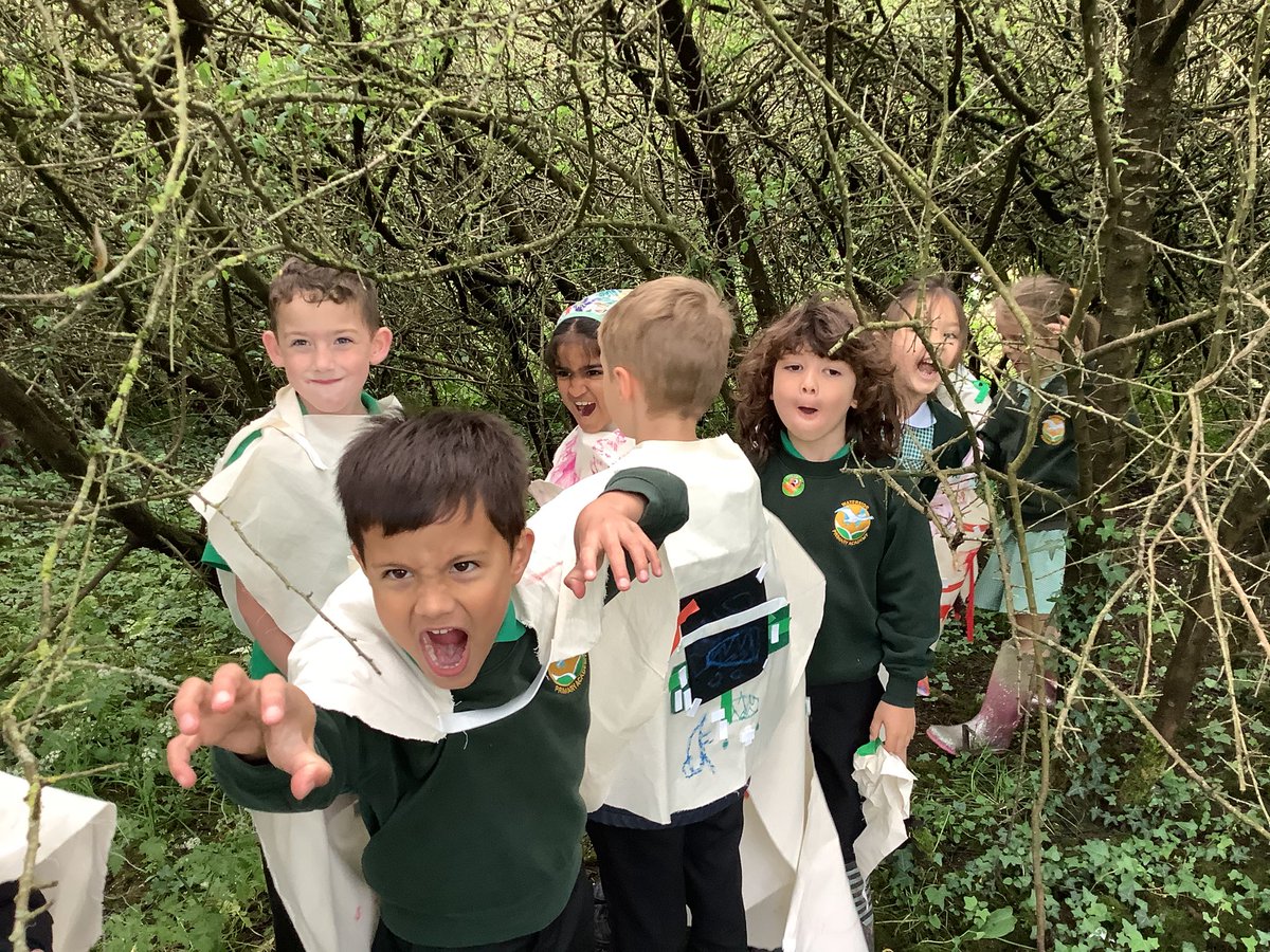 Chess_WPA's tweet photo. Another incredible creative workshop as part of the Glittering Eyes project with the Roald Dahl Museum. We had a brilliant time being imaginative and creating our Wild Things costumes 🤩🌲💚 https://t.co/0VtK2SWaAv