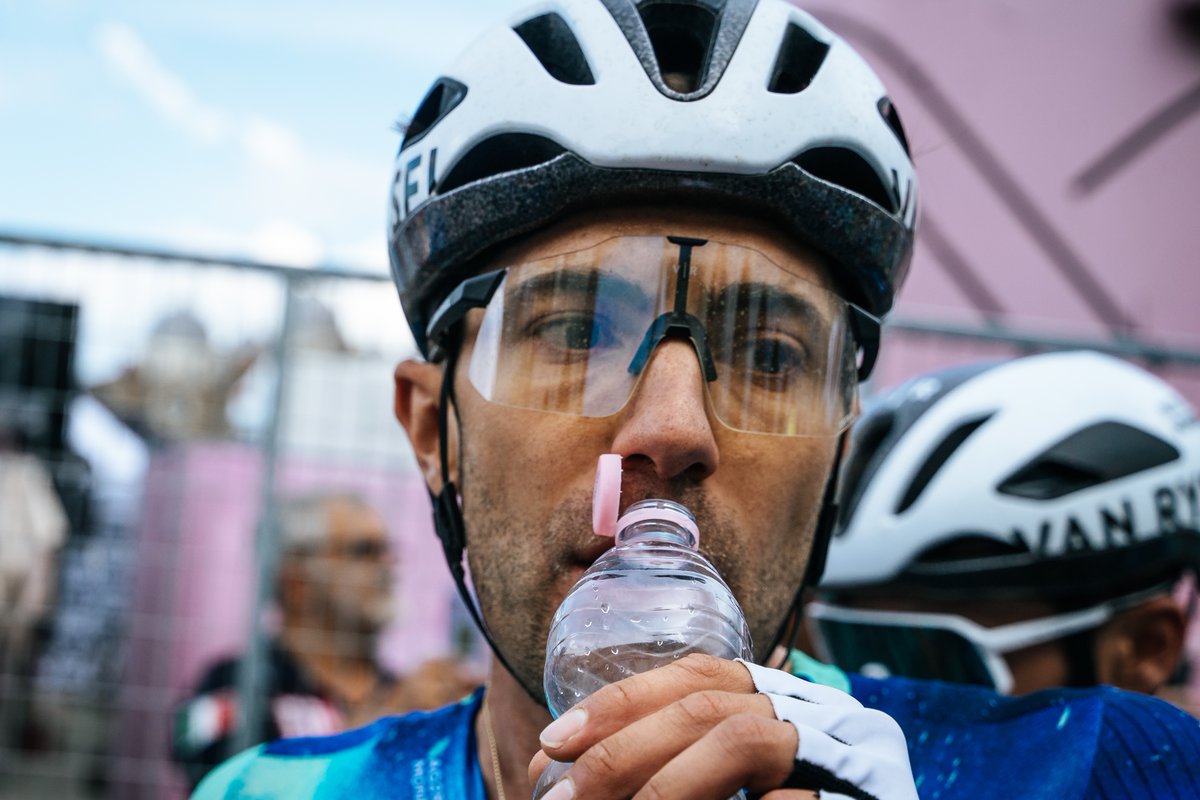 🇮🇹<a href="/giroditalia/">Giro d'Italia</a>

🎙️ Cyril Dessel : "Nous avons eu un bon collectif autour de Ben pour passer une journée sereine. Demain il y aura une opportunité pour les baroudeurs." 

🎙️ Cyril Dessel : "We got a good team around Ben and the stage went well. Tomorrow, there's an opportunity for