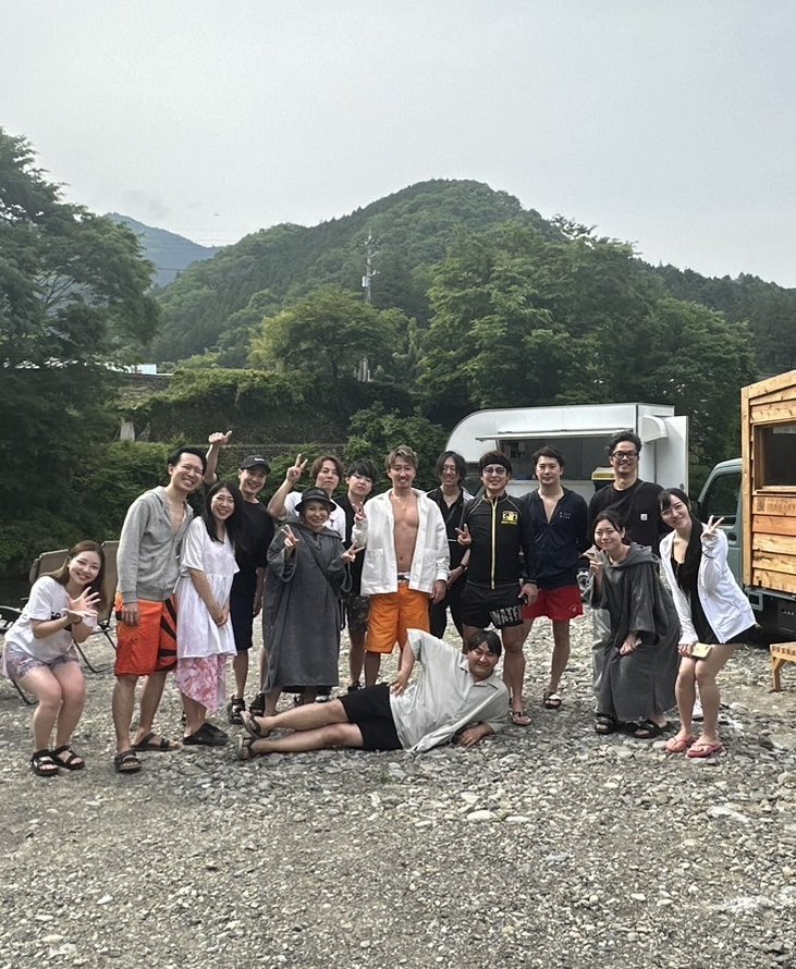 miuratetsuro427's tweet photo. 今日、令虎サウナ部に行ってきたので

報告
サウナカーはかなり良い
これからアウトドアシーズンなので
借りてみたら分かるぞ
整ってのBBQとか最高だ
もうすぐ夏だ　そわそわ https://t.co/d9fSUrozsN