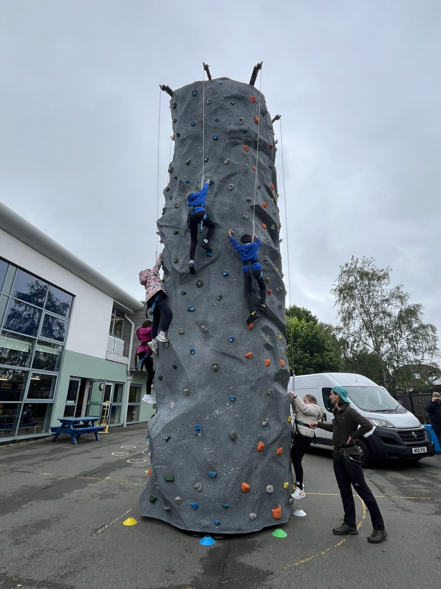 Pudsey Waterloo Primary School tweet media