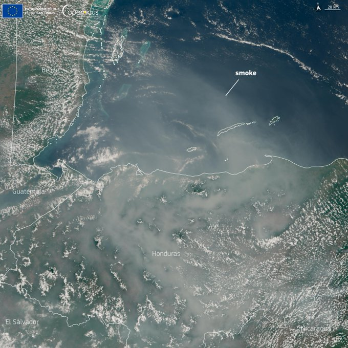 Numerosos incendios en Centroamérica están afectando la calidad del aire en la región. El programa de la #UE🇪🇺 de observación de la Tierra, @CopernicusEU, nos muestra cómo se ve la capa de humo sobre #Honduras🇭🇳. ⬇️Imagen del 🛰️🇪🇺#Sentinel3 del 21 de mayo 2024