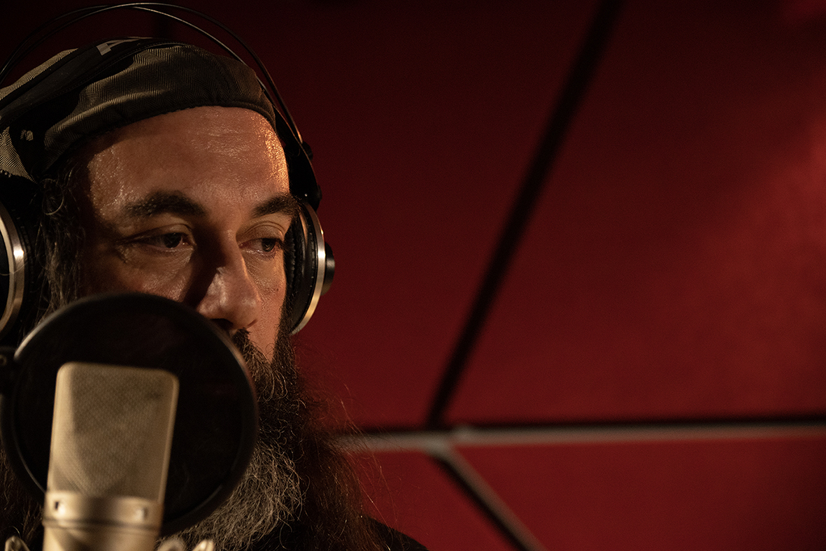 Recording vocals for the new album.

#daemonianymphe #spyrosgiasafakis #newalbum #recording #recordingstudio