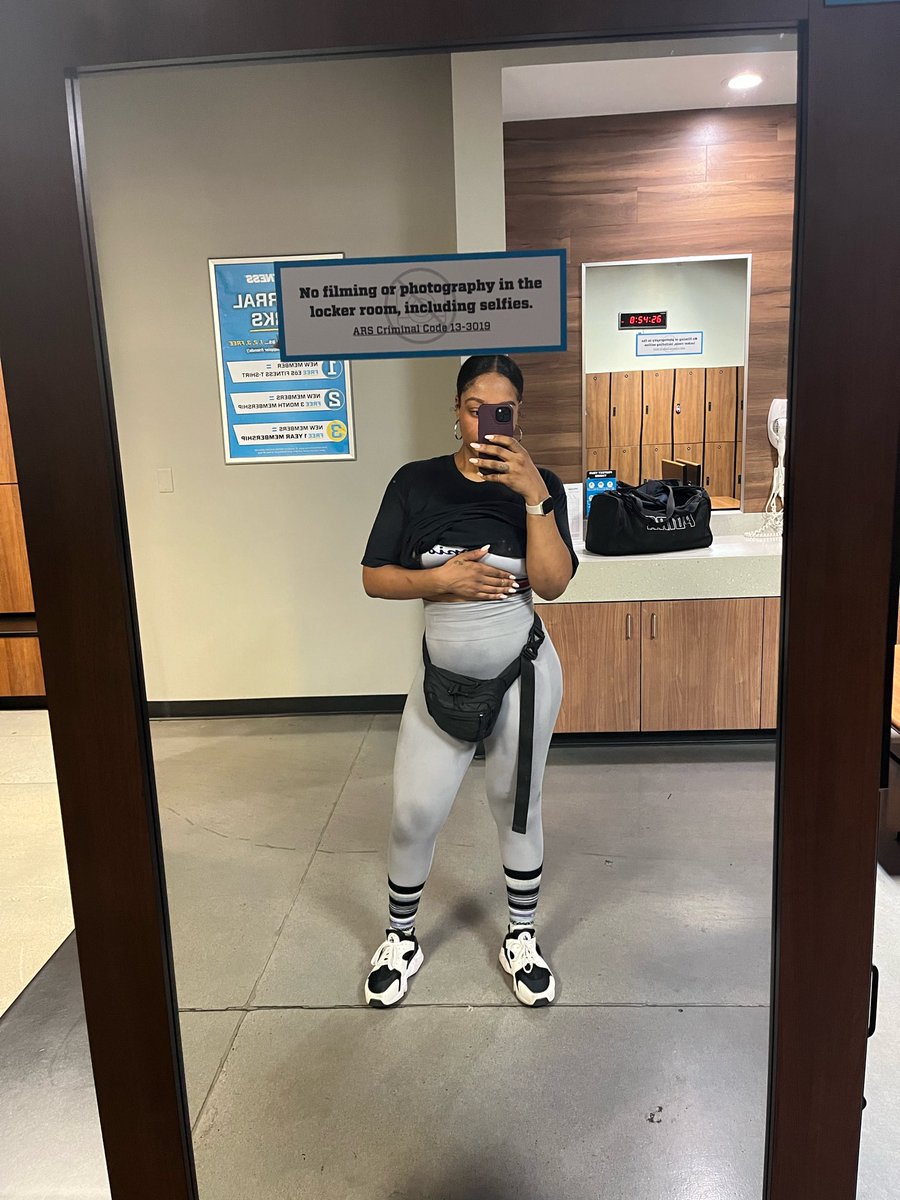 Bbfebony3's tweet photo. #girl #goddessofvictorynikke #gold #gym #gymfit #gymrat #gymgirl #Baddies #athlete #active #anime #eos #beautiful #prettygirl #follo4follo #follo4folloback #fitness #fitgirl #GymGirlChallenge #gymlife #Gymbro #journey #momlife #trainer #love https://t.co/UmhHuIB7ID