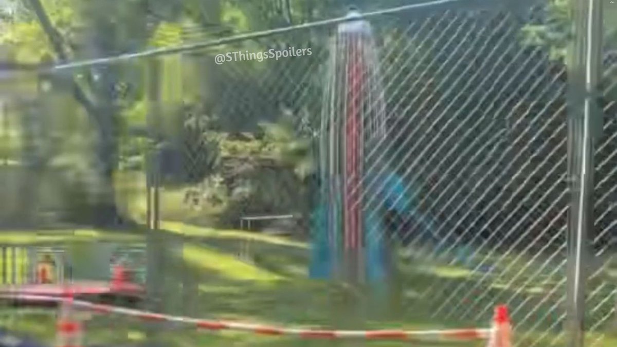 SThingsSpoilers's tweet photo. Filming Update: The crew of #StrangerThings5 are currently setting up the Creel’s playground set in Stockbridge, GA! https://t.co/yCtisus8eI