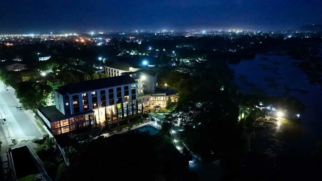 Evening elegance, a majestic nighttime panorama of Haile Resort Hawassa! #moonlightphotography #Hawassa #hailehotelsandresorts