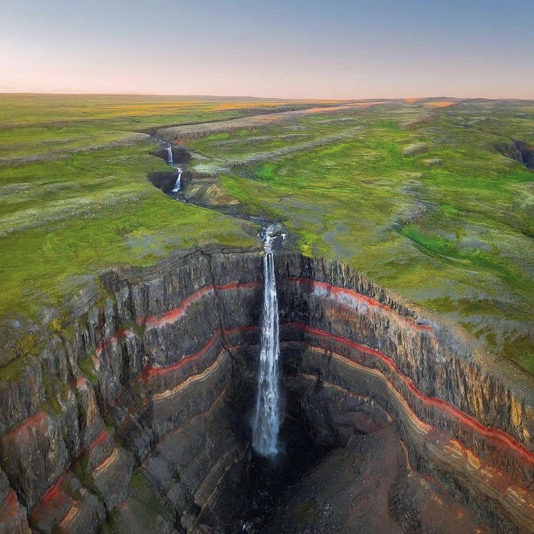 lnfosdusoir's tweet photo. Un paysage à couper le souffle en Islande ! 😍🇮🇸 https://t.co/vZH2IsSJxX