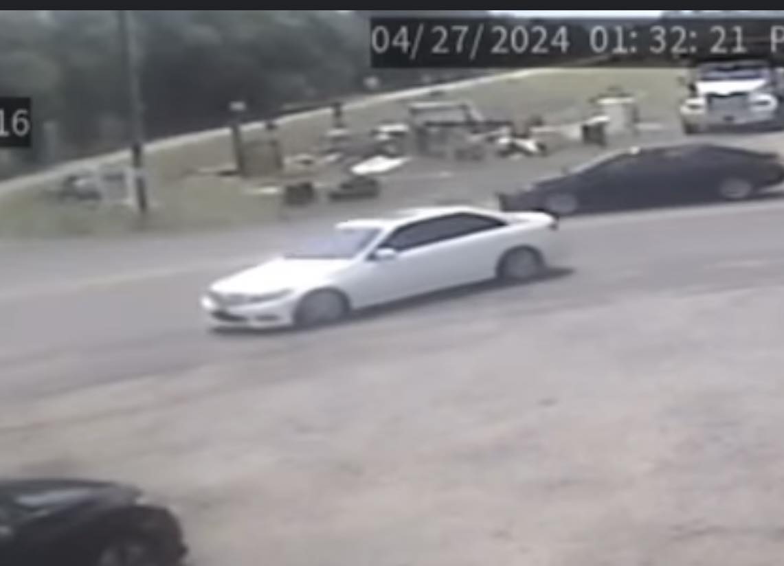 therobbieharvey's tweet photo. What if I told you, according to sources, John-Paul Miller allegedly drives... a White Honda... on a regular basis? 

Details in the link. Yea... get ready. https://t.co/MpVPaF68Vn