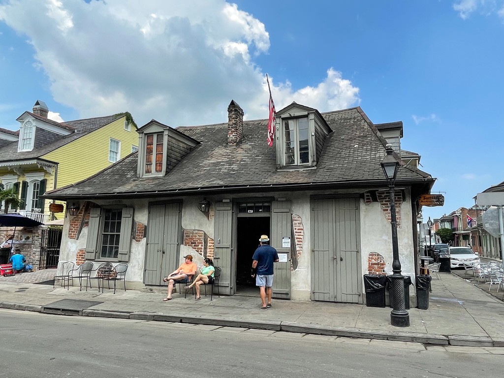 Did you know that the oldest bar in the United States is in NOLA's French Quarter? Read more 👉 bit.ly/3s0DKsV #NewOrleans #NOLA #Louisiana #travel #visitNewOrleans