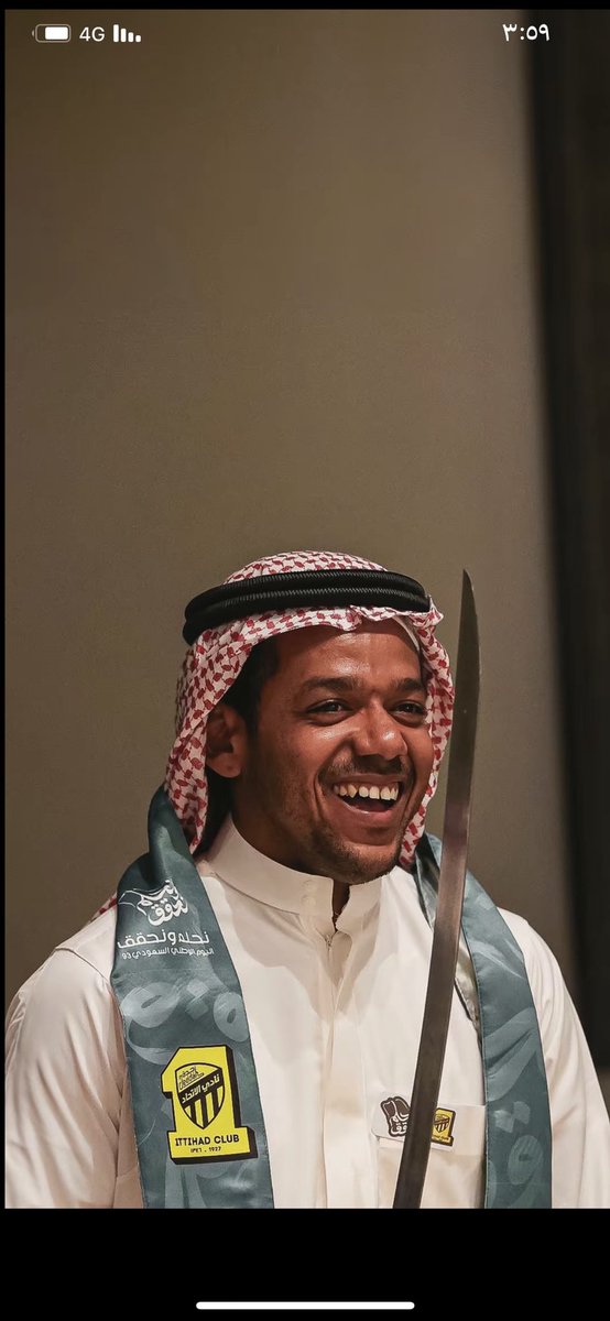 id_R11's tweet photo. -23 مايو 

وداعاً لاعظم لاعب
وداعاً لتاريخي
وداعاً للعقرب
وداعاً لتسعيني
وداعاً لرومارينهو  💔💔

#الاتحاد_ضمك 
#روما
#رومارينهو https://t.co/Gr8QyZCp9i