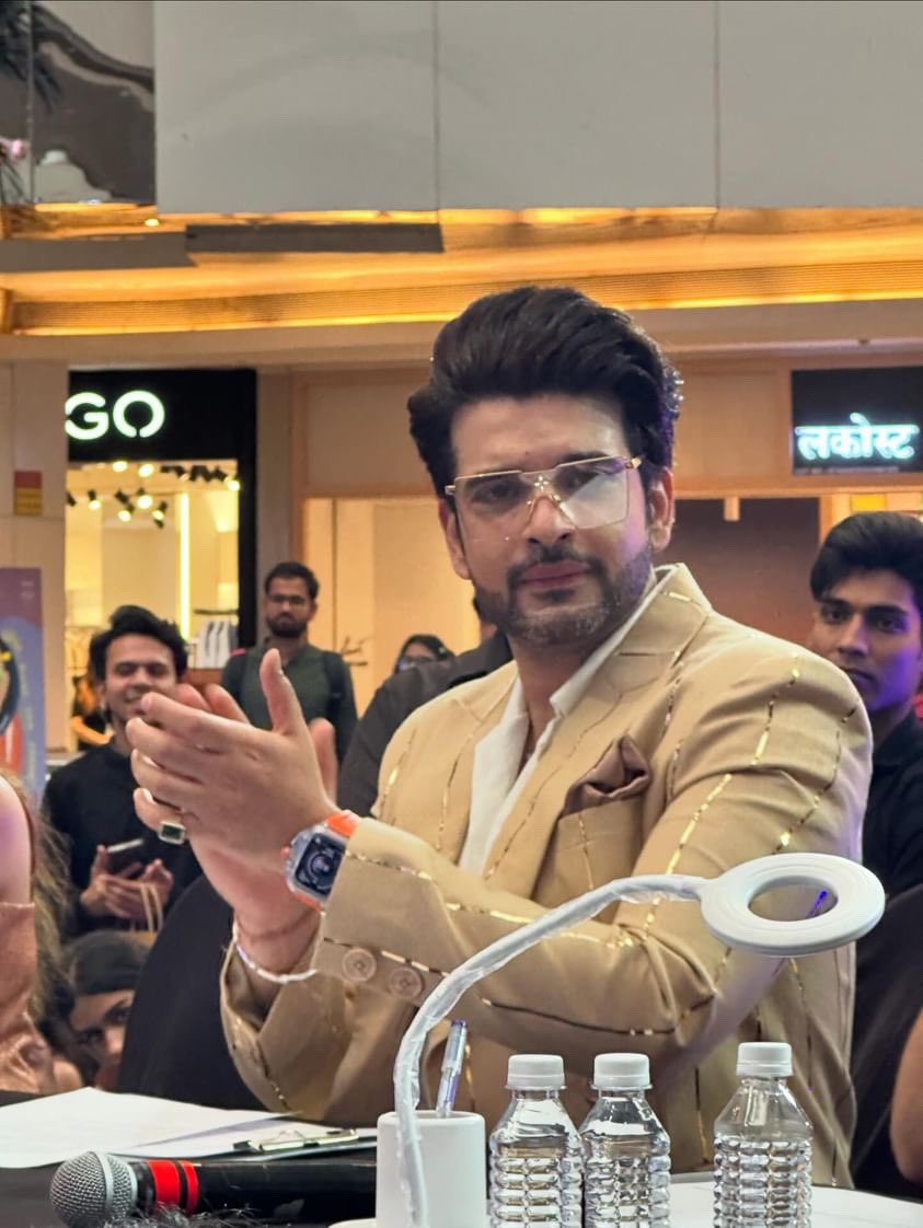 ALionsVirgin's tweet photo. Scoobieeeeee 😘🦁❤️♾️ Tu taiyar hokar aaye aur mere muh mein pani na aaye… it ain’t gonna happen! I’m literally drooling 🤤
You’re the most appealing sight I’ve ever laid eyes on, @kkundrra Absolutely scrumptious hehe 💯😋
Muaaahhh 💋
#KaranKundrra #ManliestMan https://t.co/eXBU0MTpmS