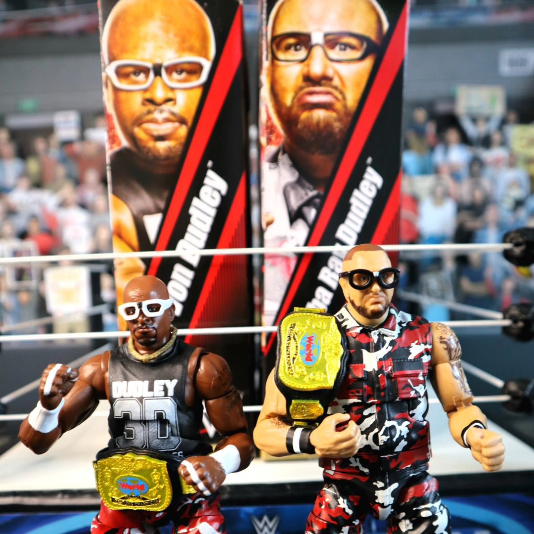 ☠️D-VON! GET THE TABLES!!!☠️ 📷 dancollector14 Shop now at Ringsid.ec/RSCVault1 #RingsideCollectibles #WrestlingFigures #WWEEliteSquad #WWERaw #SmackDown #Mattel #WWE #DudleyBoyz @TestifyDVon @bullyray5150
