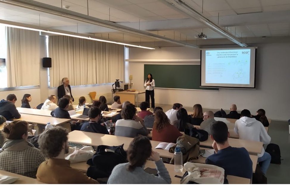 scqjove's tweet photo. Avui celebrem 2 anys de la creació de la #seccióJoveSCQ 🎂durant aquest temps hem organitzat trivials, sortides, calçotades i vam poder participar activament a la #XIIITrobadaSCQ 🎉 Enhorabona tots per la feina i la dedicació!🥳 #quimica #joves @scq_iec https://t.co/10eS9yI7Ur