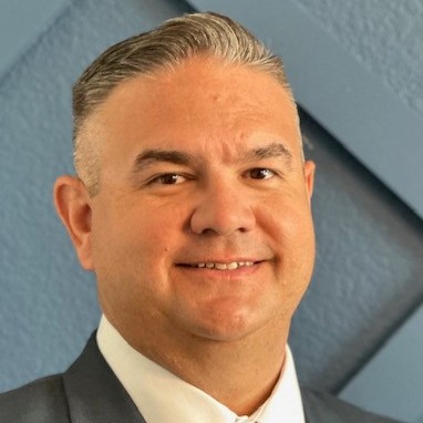 Jeff is a veteran and an Export Controls Senior Analyst who uses his military discipline and love of learning to navigate complex challenges and ensure Cummins' compliance in a global marketplace. Read his story: cummins.tech/1d2yf5 #LifeAtCummins #MilitaryAppreciationMonth