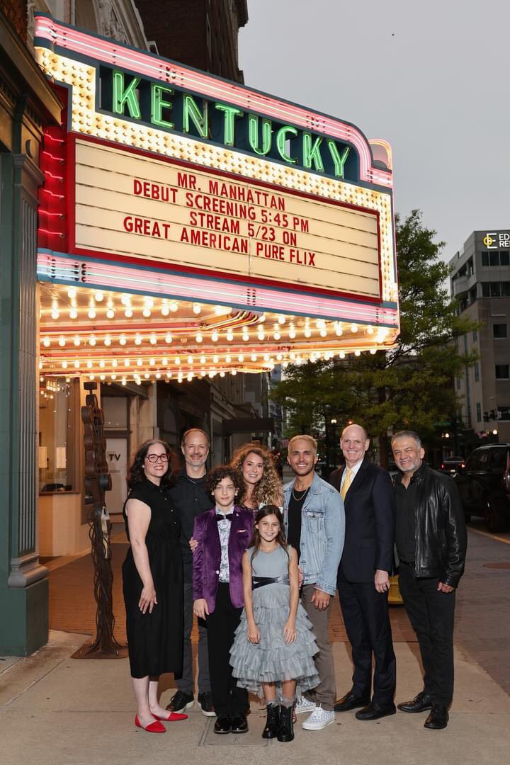 Incredible night with @TheCarlosPena, @alexavega and the cast of #MrManhattan last night! Thanks to all who came to watch! Stream Mr. Manhattan TONIGHT at 8pmE on Great American @PureFlix and watch this Fall on @GAfamilyTV! 🌟