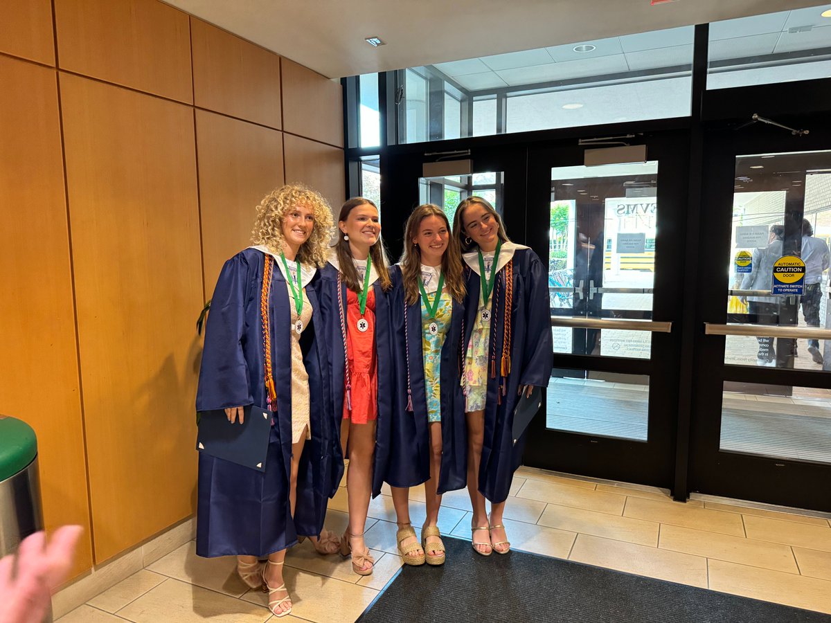 NPSchools_VA's tweet image. Congratulations to Maury High School&apos;s Medical &amp;amp; Health Specialties Program C/O 2024! 🎓 Your hard work &amp;amp; dedication have paid off, &amp;amp; we are so #NPSProud. Here&apos;s to a future full of healing, innovation, &amp;amp; making the world a healthier place.

Go forth &amp;amp; shine, graduates!🎉🌟
#MHSP