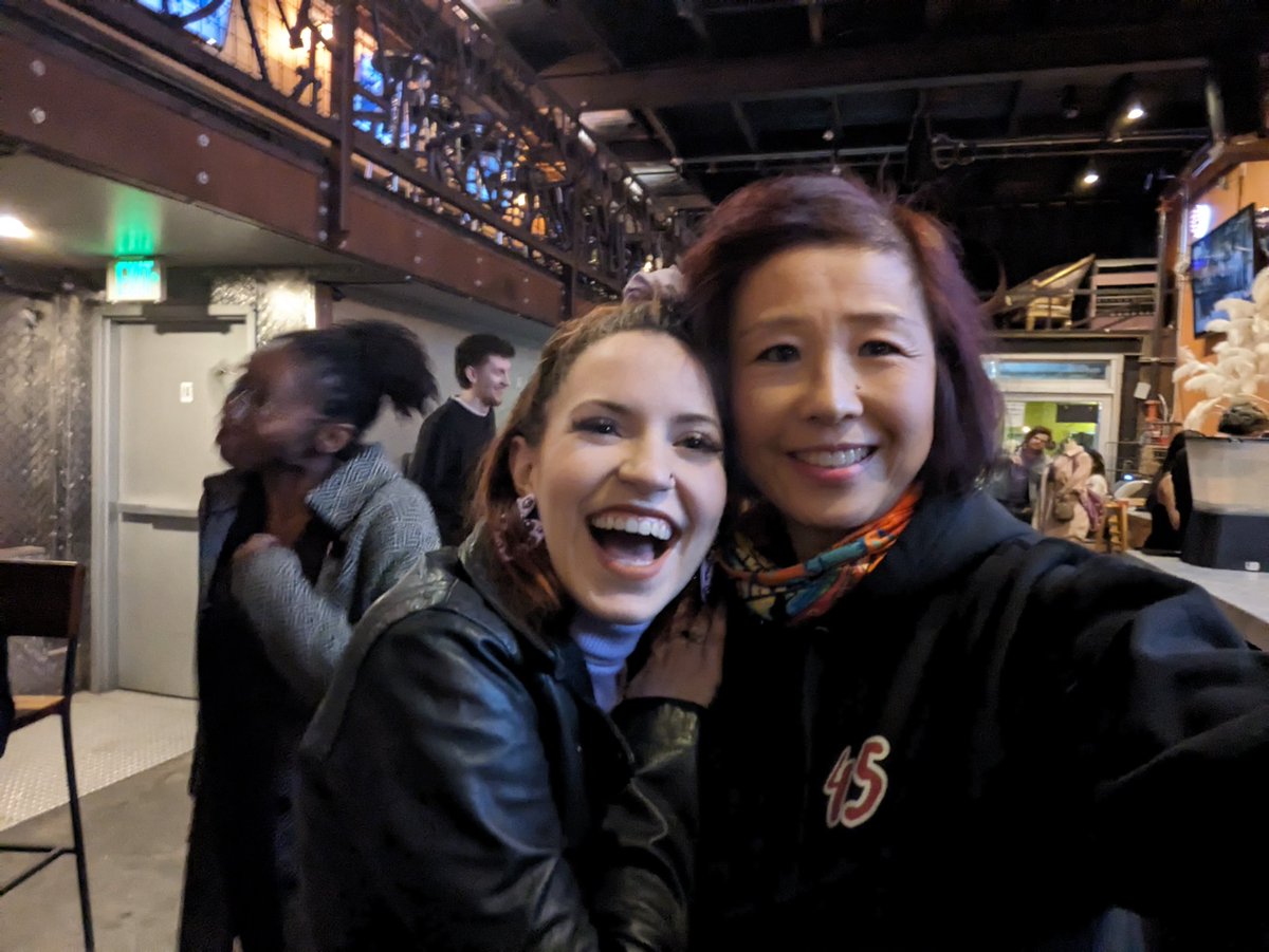 evacoon's tweet image. I didn't know I was swimming with the sharks (fun and legendary ones) when I met several - 1 #Survivor46 at Jess's watch party! 😂 Thank you all for the very entertaining season.  Congrats to @kenziepetty__  for the win.  I hope time heals all wounds. ♥️🫶💖
#survivor