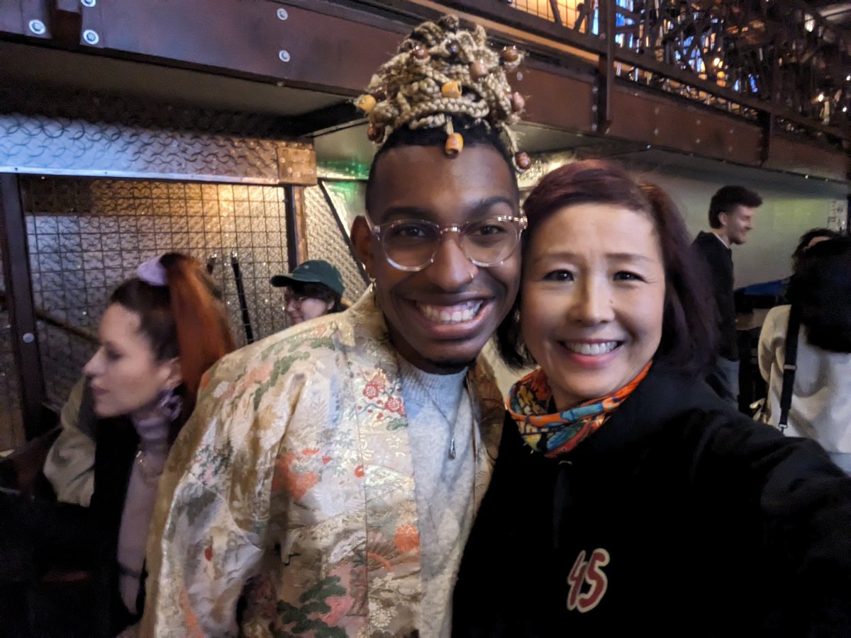 evacoon's tweet image. I didn't know I was swimming with the sharks (fun and legendary ones) when I met several - 1 #Survivor46 at Jess's watch party! 😂 Thank you all for the very entertaining season.  Congrats to @kenziepetty__  for the win.  I hope time heals all wounds. ♥️🫶💖
#survivor