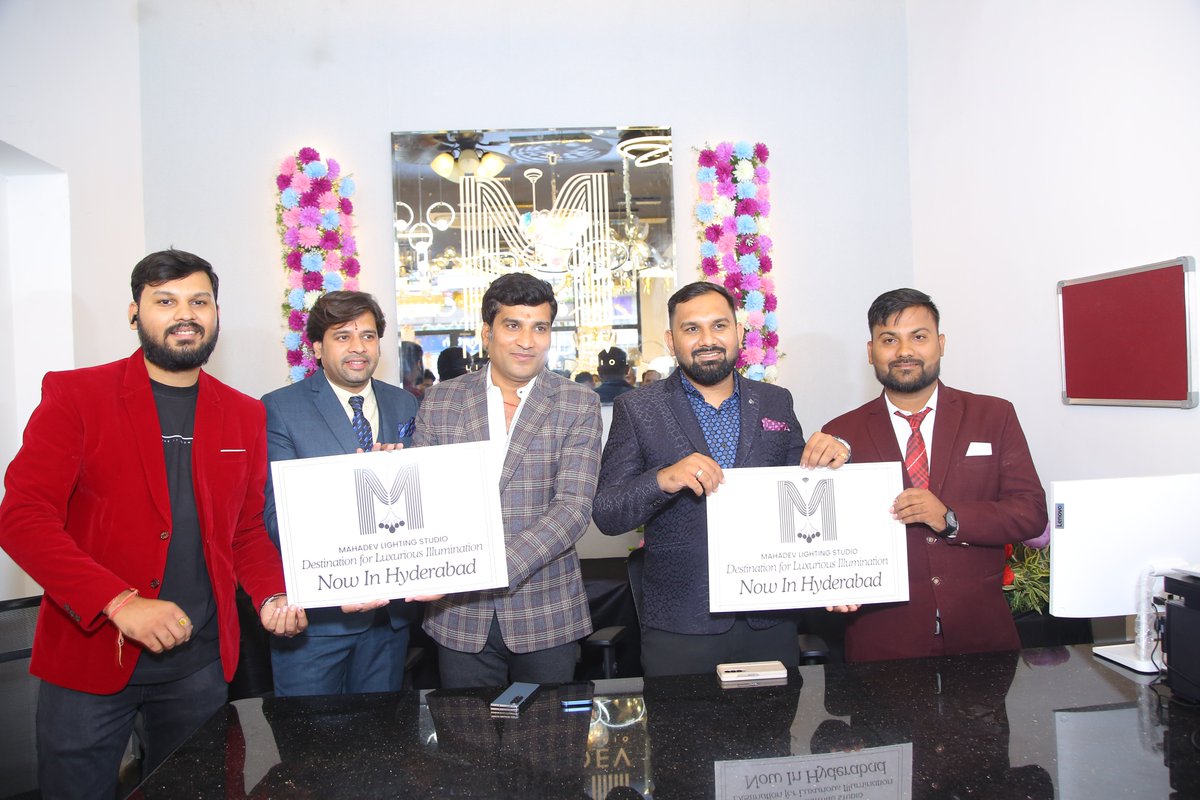 amplereachpr's tweet image. Mahadev Lighting Studio opened at Jambagh, Hyderabad. Specializing in high end chandeliers offering an exquisite collection that blends artistic craftsmanship with innovative lighting technology.
#lightingstudio #lightingsolutions #amplereach  #amplereachpr #Hyderabad