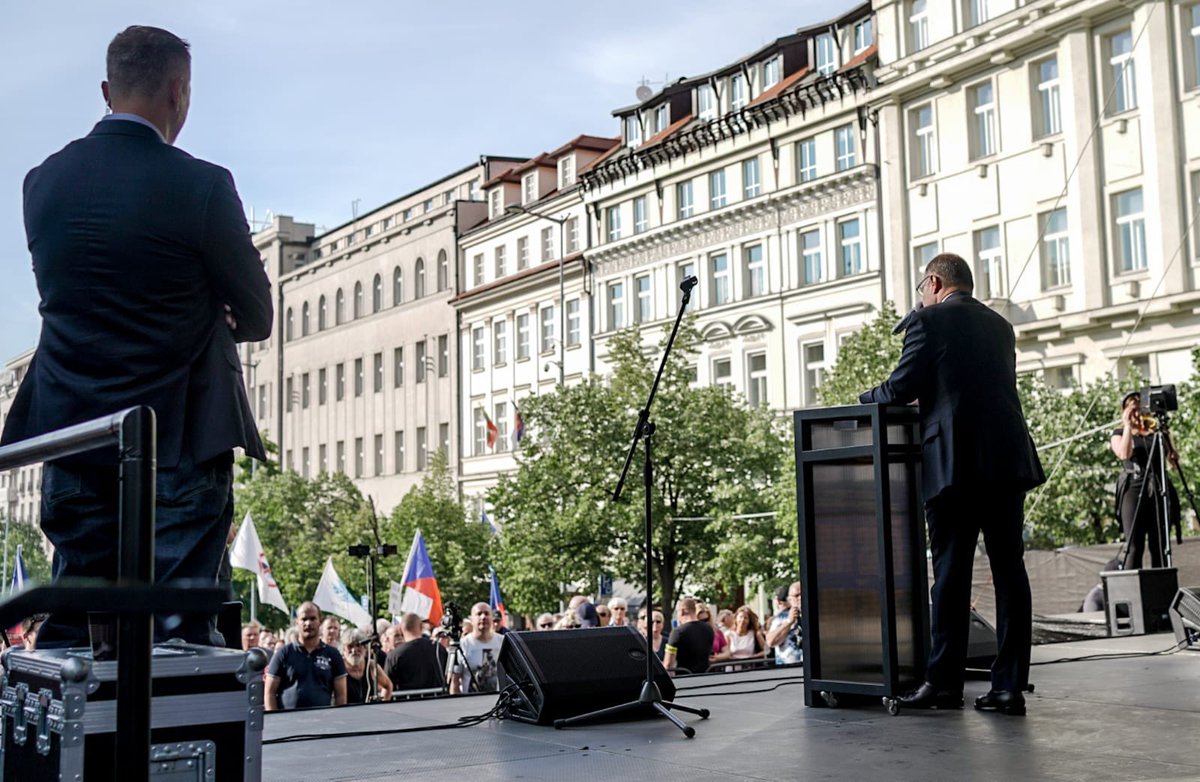 FabriceLeggeri's tweet image. Au meeting de @IDParty_ à #Prague, une ambiance de nations européennes libres, fières de leur identité. In #Prague at the rally of @IDParty_ , the vibes of free European nations proud of their identities  #windsofchange #VivementLe9Juin Honoré de représenter le @RNational_off