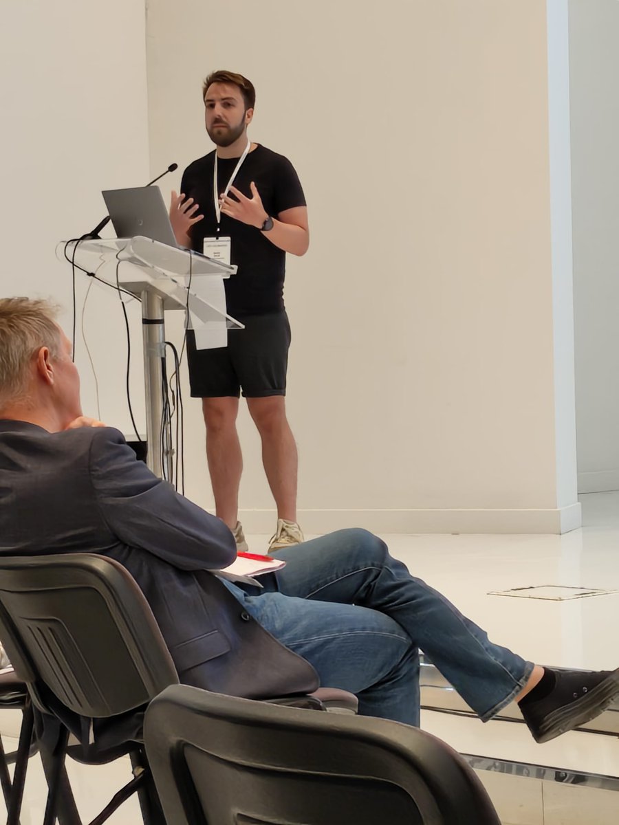 Els Lefever tweet media