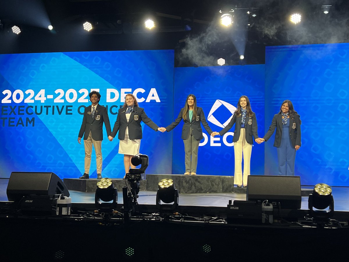 Frisco ISD DECA members achieved numerous prestigious awards at the International Career Development Conference, with one student being honored as the organization's top officer! Congratulate the students: ow.ly/wG1Q50RSQIi