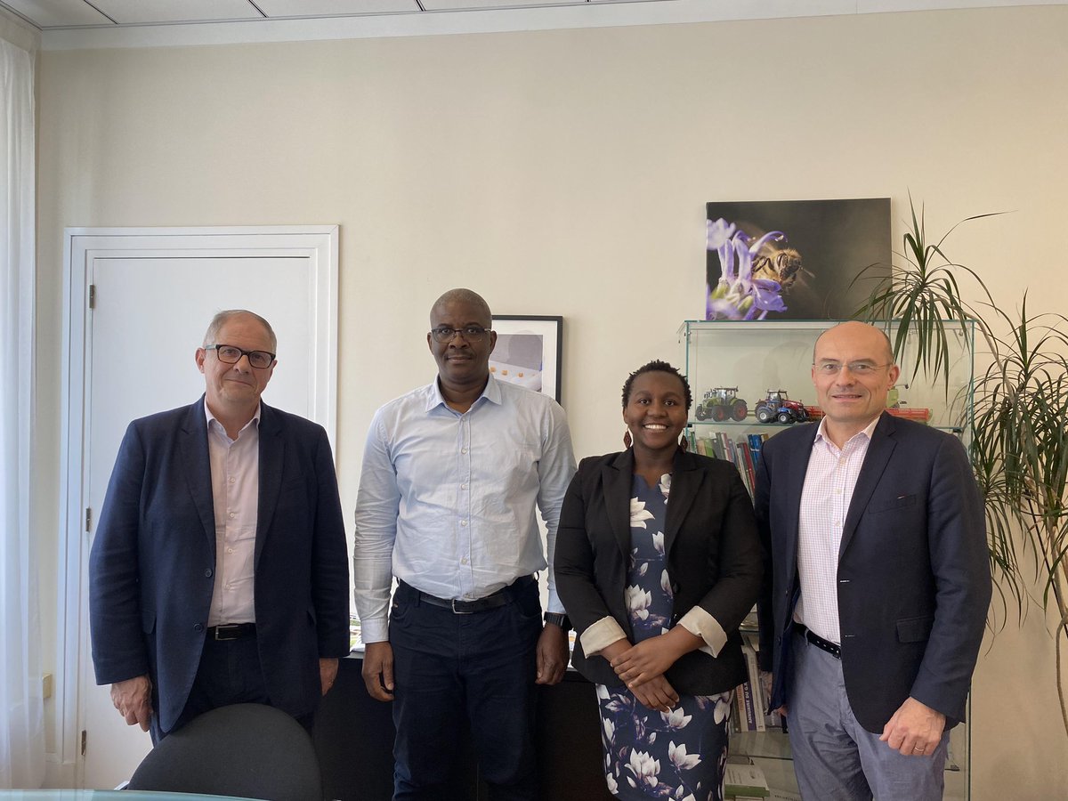SEMAE a reçu la visite de M. Yacouba Diallo, nouveau Secrétaire général de l’<a href="/AFSTA_Seed/">African Seed AFSTA</a>. La rencontre a été l’occasion d’échanger sur ses objectifs stratégiques et sur le renforcement des services déployés et des liens entre SEMAE et les assos semencières nationales en Afrique.