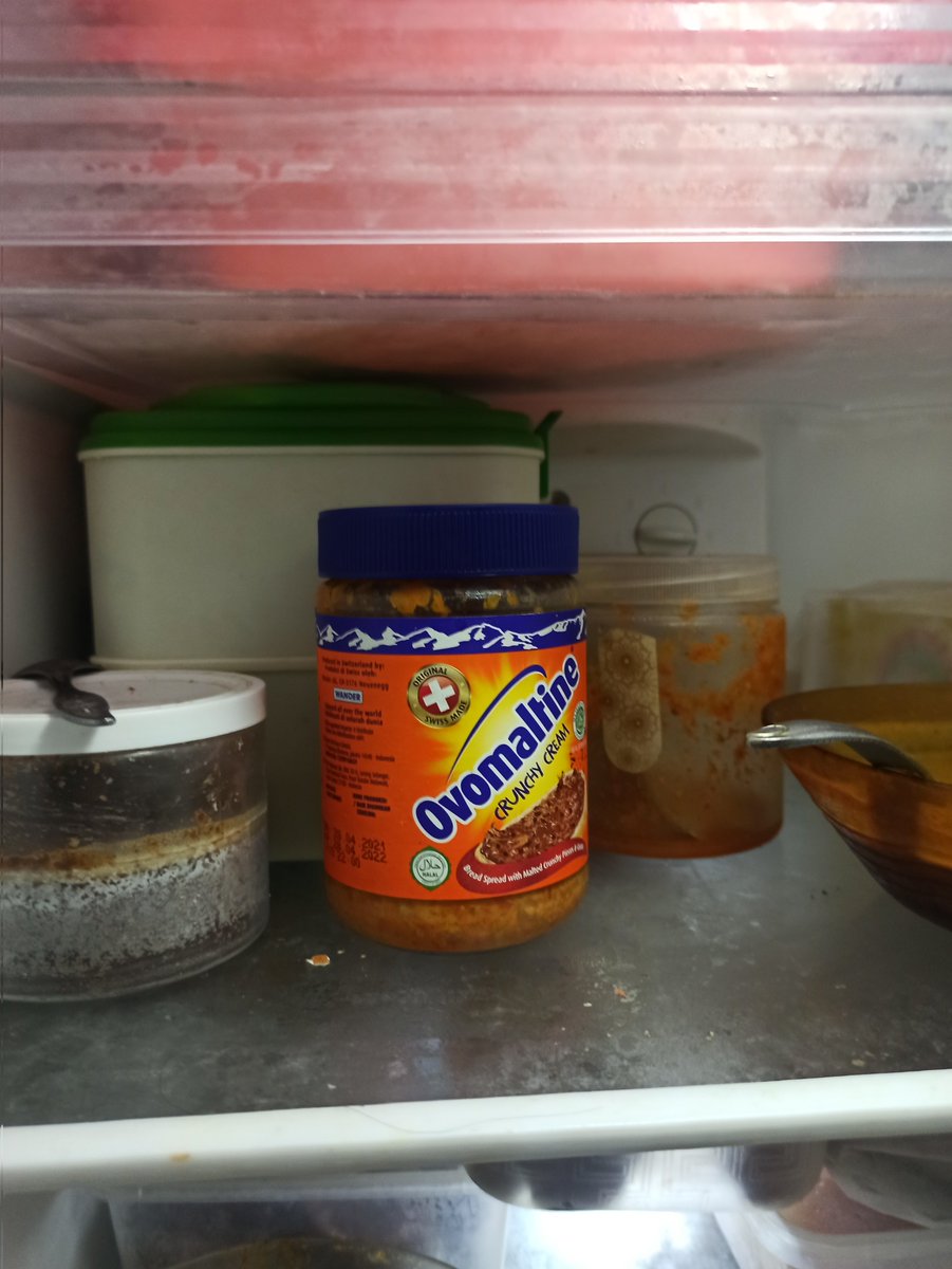 enbshnn's tweet photo. liat dikulkas ada coklat, pas disendok ternyata sambel bngst 😂 https://t.co/XR3gNQYnUu