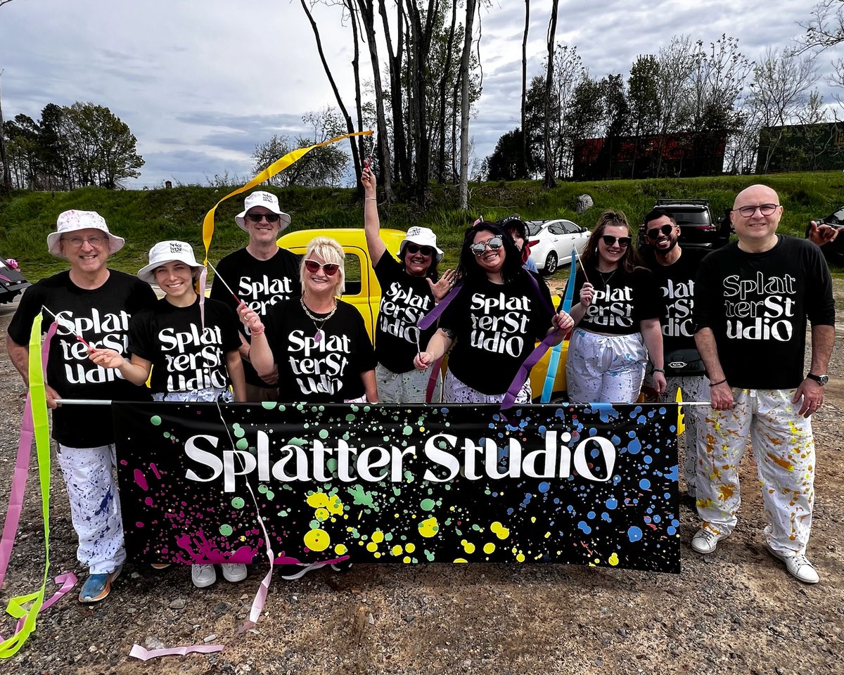 thesplatstudio's tweet image. Celebrate your work family. I love my work family. Ya&apos;ll are the best!

#celebrateyourwork #ChoosenFamily #WorkGroup #WorkFamily #AltantaSplatterStudio #SplatterPaint #SplatterStudio
