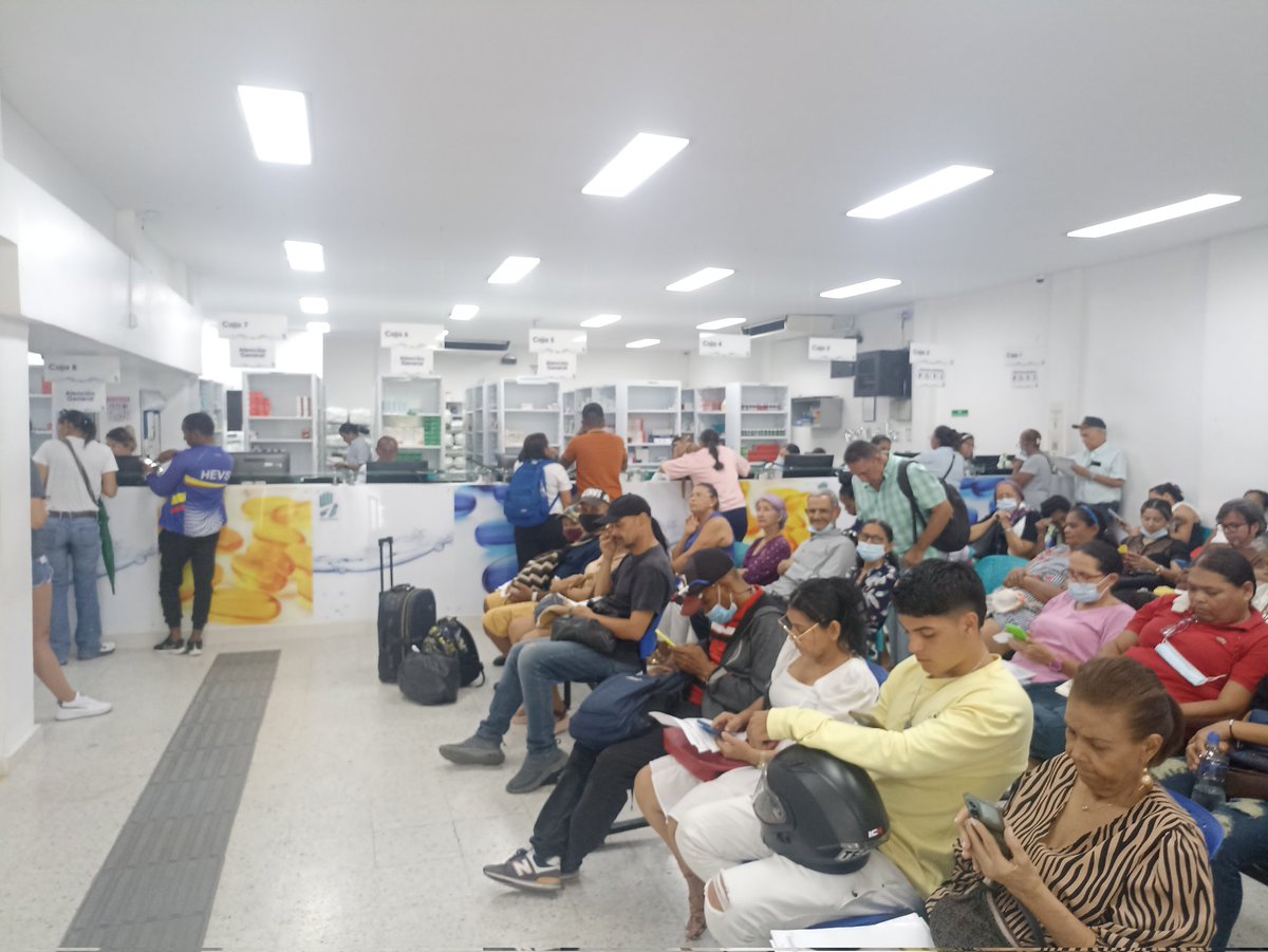SERGIOMOYAJR's tweet photo. Sres @Supersalud @petrogustavo @infopresidencia @DefensoriaCol @NoticiasCaracol @rctv mal servicio de @Audifarma_SA .. después de hacer filas por más de tres horas dicen que NO hay.. generando pendientes que NO los entregan.. @Valledupar_Col @RevistaSemana https://t.co/7BHJ9Yqowg