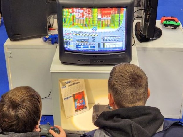 Game In Noisy a démarré‼️ Venez nous rejoindre au Micro Folie et à la médiathèque Roger-Gouhier de Noisy Le Sec où nous sommes ravis de vous faire jouer sur diverses bornes et consoles originales jusqu'au 1er Juin🕹️ C'est gratuit ! Infos: micro-folie.noisylesec.fr/game-in-noisy-…