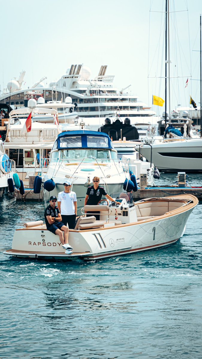 GeorgeRussell63's tweet photo. When in Monaco 🚤 https://t.co/6iOpx12bmD