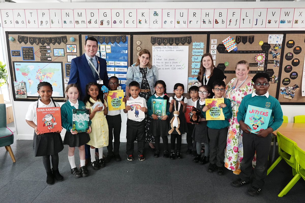 Princess Beatrice reads to pupils at West Thornton Primary School in Croydon as part of Oscar's Book Club in association with Amazon Reading Volunteers.