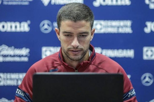 elyisusazul's tweet photo. Yo haciéndome wey en el jale bien nervioso esperando a que sean las 8 para ir a ver al Cruz Azul en otra final después de 3 años. https://t.co/TvcS0aob5W