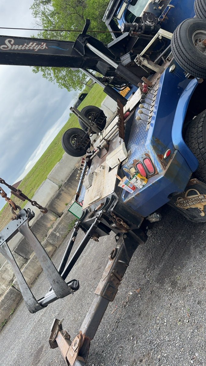ItsBrotherDon's tweet photo. Been away a while. Been working on personal stuff. Bought myself a wrecked silverado that I’ve been rebuilding and I’ve been doing maintenance to the tow trucks heres my Kodiak 6500 that I have. https://t.co/O1n6oRNfhE