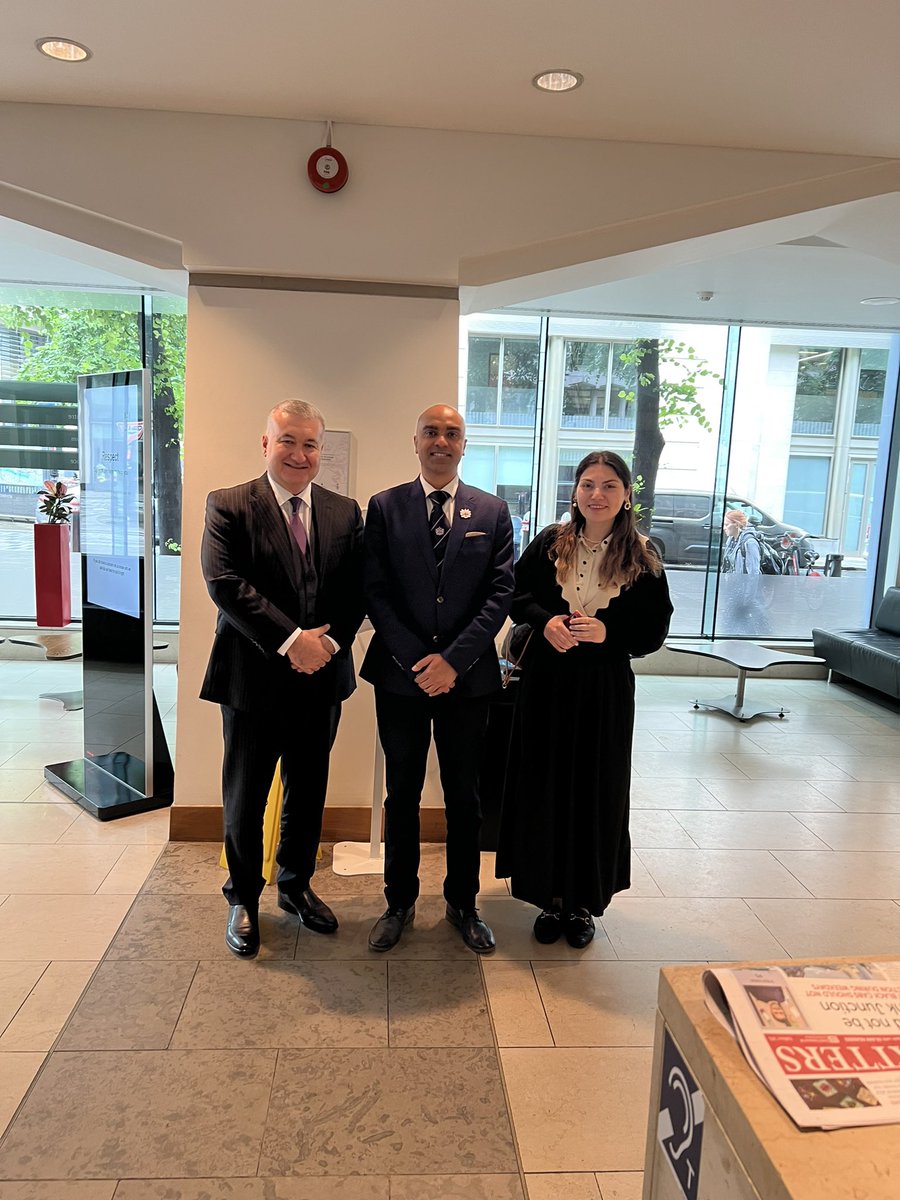 It was a pleasure to host the Ambassador of Azerbaijan H.E. <a href="/ElinSuleymanov/">Elin Suleymanov</a> and Counsellor Mrs. Gunel Salimova
#azerbaijan COP29 Azerbaijan Azerbaijan in UK #cityoflondon #culture #friendhsip <a href="/AzerbaijanMFA/">MFA Azerbaijan 🇦🇿</a> <a href="/Azerbaijan/">Azerbaijan 🇦🇿</a> <a href="/wwwmodgovaz/">Azerbaijan MOD</a> <a href="/cityoflondon/">City of London</a>
