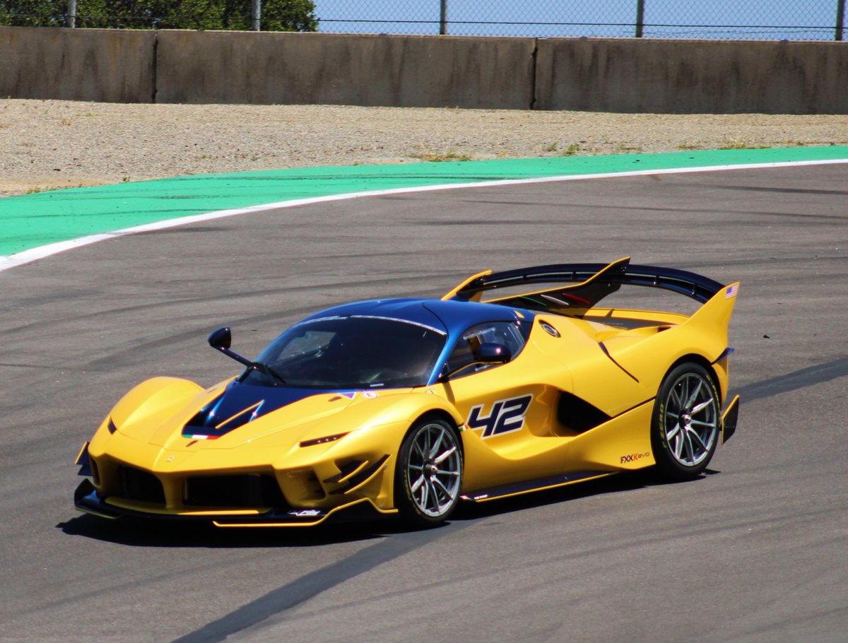 KirleyPhotos's tweet photo. #TrackdayThursday https://t.co/g4BRTEL80k