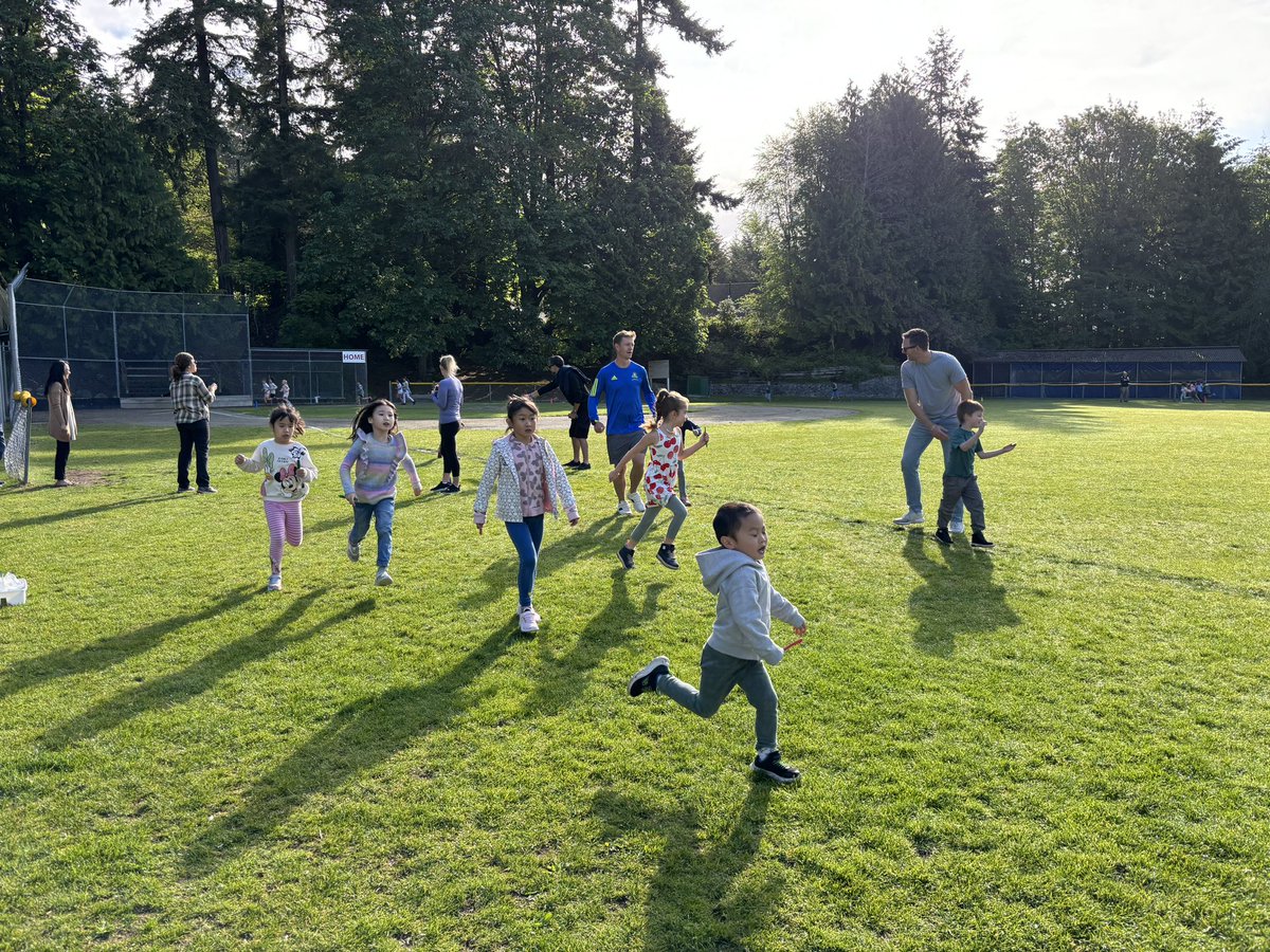 mrs_hulme's tweet image. A perfect morning for Run Club! Join us every Tuesday and Thursday at 8:10 @cypressparkwv