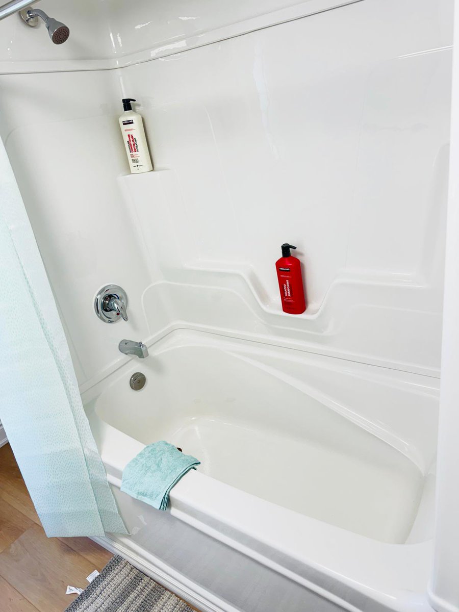 Just__Clean's tweet photo. Making homes sparkle is our job and we love it. Let us handle the job and you guys relax. For free estimates visit our website or call 343-308-4206

#J2C #Ottawa #Toronto #Montreal #Calgary #cleaningbusiness https://t.co/wIAeFNVBNY