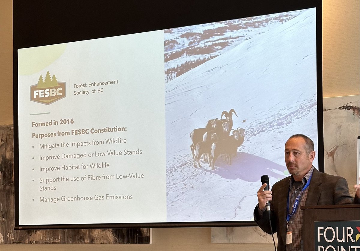 RuralCentre's tweet photo. @FES_BC Steve Kozuki providing the audience at Keeping it Rural the importance of wildfire risk reduction! #wildfireriskreduction #ruralbc #emergencypreparedness https://t.co/aXWopBWy0X
