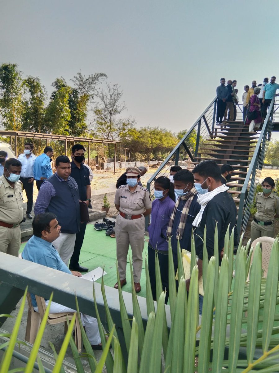 #SSCGD2018 
सालों बीत गए
*लाखों परिवारों की आस और उम्मीद
*अपनी हक की मांग लेकर आंदोलन,पैदल मार्च
*कई बार लाठियो से दिल्ली पुलिस द्वारा पीटा गया
*कई बार केद्रीय मंत्रियों के पास मेमोरेंडम दिए गए
आखिर दिल्ली हाई कोर्ट ने फैसला कैंडिडेट के पक्ष मै दिया,  न्याय नहीं मिला,
<a href="/HMOIndia/">गृहमंत्री कार्यालय, HMO India</a>