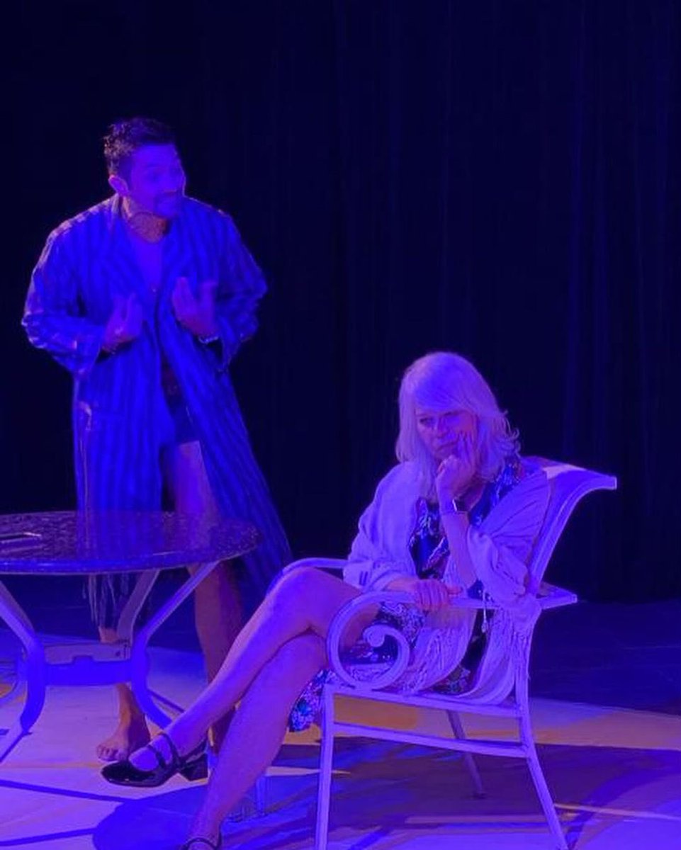 Recuerden Último Fin de Semana Felizmente Casada de Jose Simón Escalona Viernes 5pm 
Sábado y Domingo 4:30pm 
En <a href="/trasnochocult/">Trasnocho Cultural</a> con <a href="/nacaescalona/">nacarid escalona</a> y <a href="/soymichaelroa/">Michael   Roa</a> una producción <a href="/GrupoTheja/">GrupoTheja</a> . Ultima Semana